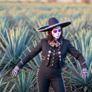 Calaveras y Tequilas